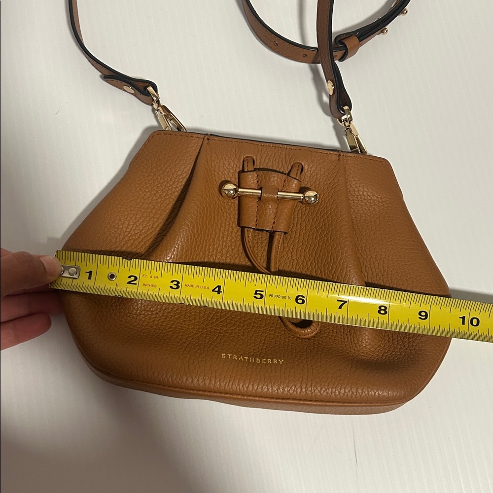 Strathberry Osette Crossbody Bag Grain Tan Pristine Minimalist - Picture 13 of 14